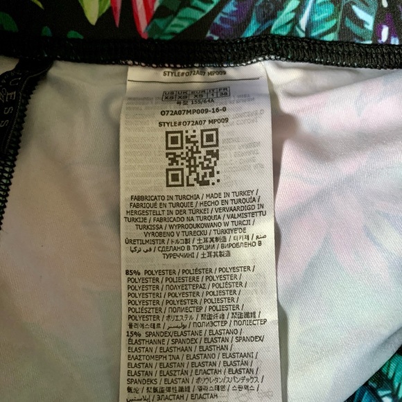 Guess athletic shorts - Picture 5 of 5